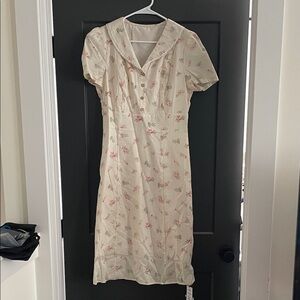 Vintage Floral Cream Dress- size L /fits size 10 - NWT